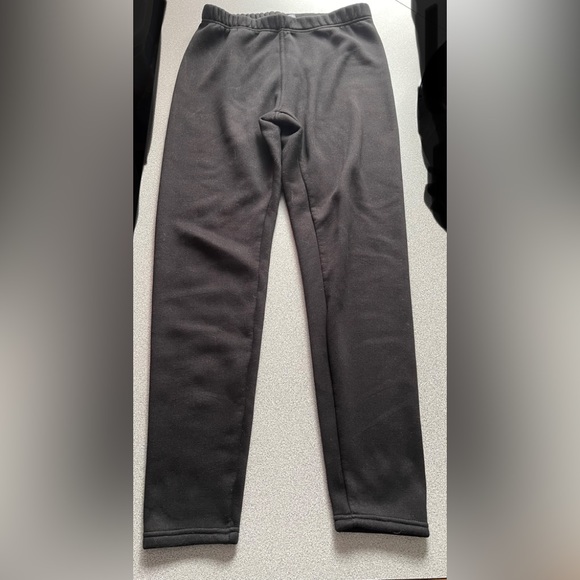 In Style Black Fuzzy Lined Leggings Size Medium - Picture 3 of 9